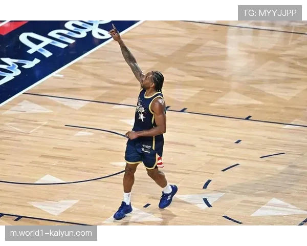 伦纳德撤步三分准绝杀世界队 主场闪耀英格尔伍德 伦纳德撤步三分准绝杀世界队 主场闪耀英格尔伍德